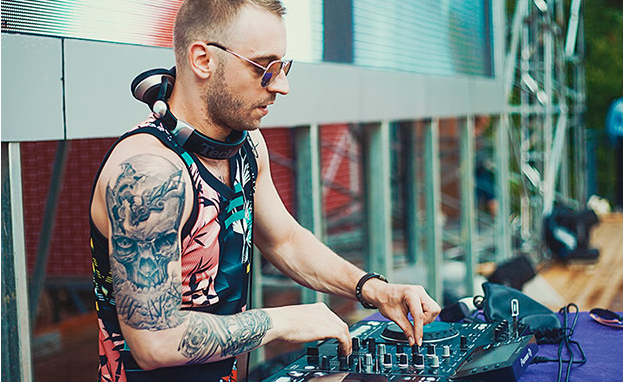 蹦迪最火的十首歌（蹦迪歌曲国内和国外）