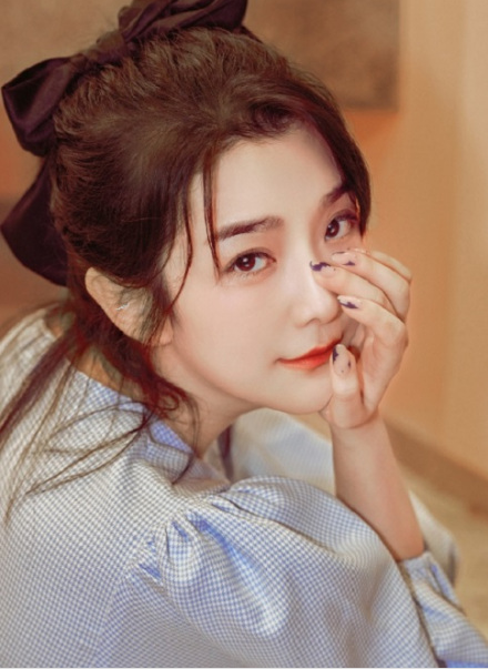 吴雅婷个人资料简介(吴雅婷比王栎鑫大几岁)